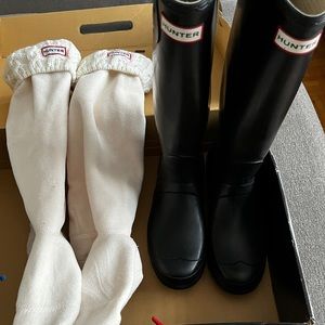 ORIGINAL HUNTER BOOTS + SOCKS (bought separately) Sz 8-used in great condition